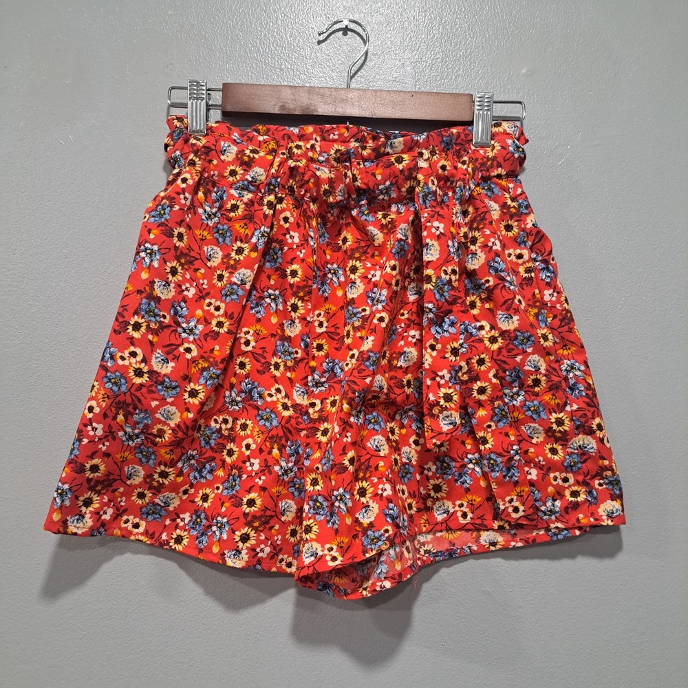 B.O.G Collective Jr‎ Sz MEDIUM Red Floral Stretch Tie Waist Shorts 2.5" Inseam